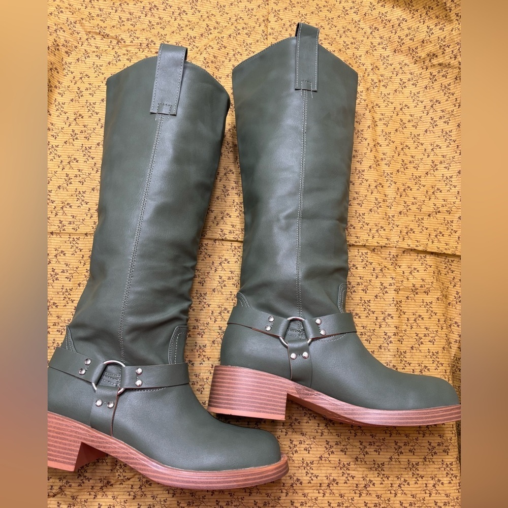 Women’s Tall Harness Boots in Olive Green